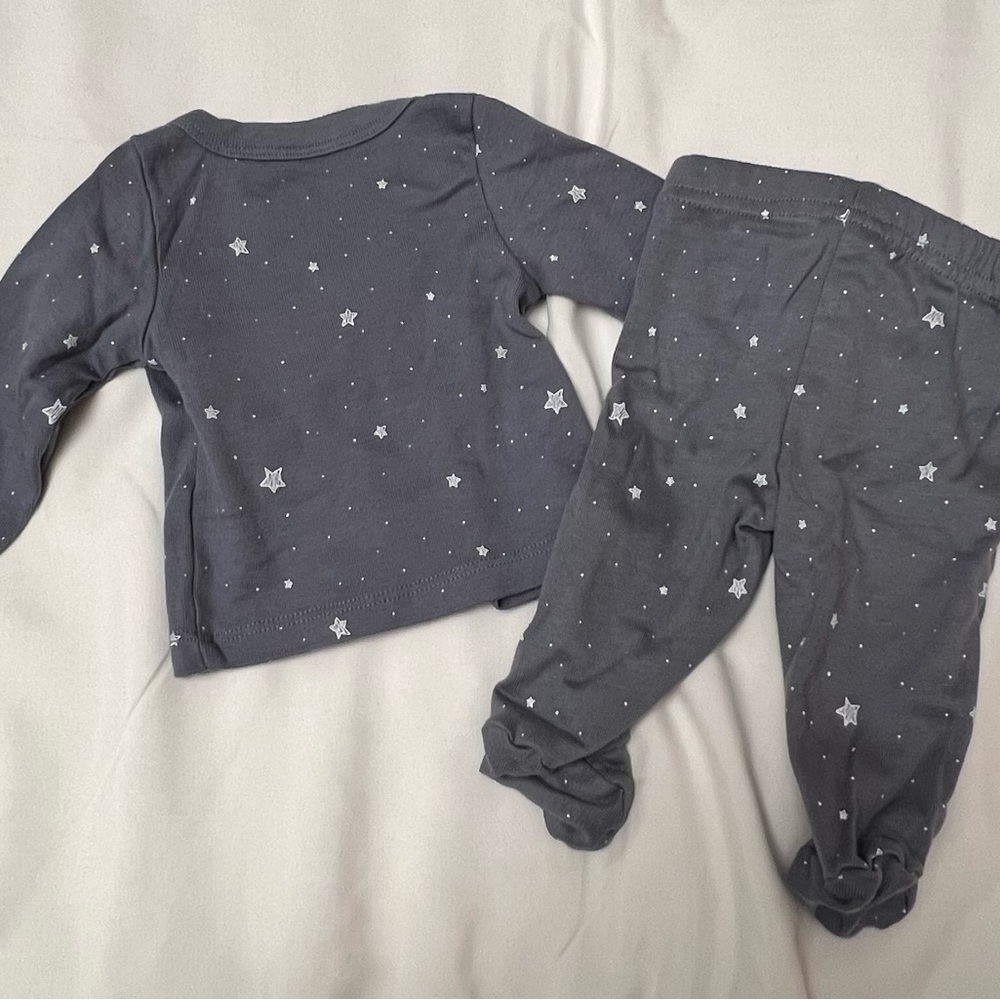 Carters Newborn Matching Set - Picture 2 of 3